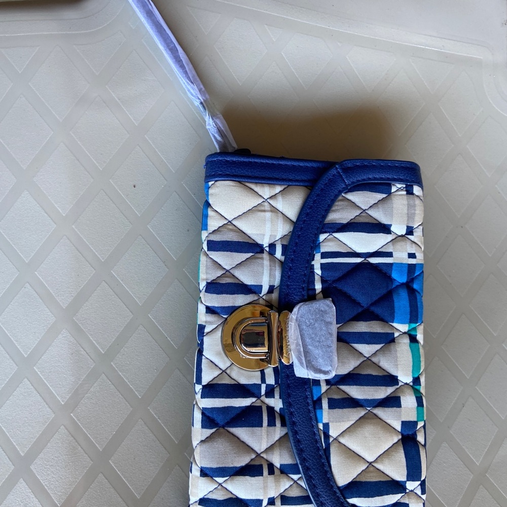 NWT Vera Bradley Ultimate Wristlet Blue - Picture 2 of 6
